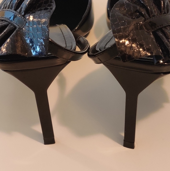 Saint Laurent Edie Slingback Patent Heels - Picture 5 of 5